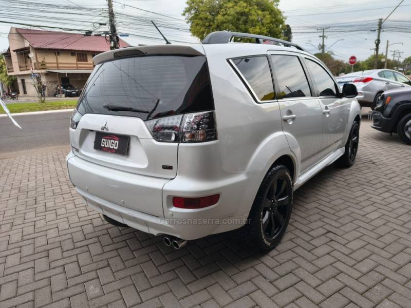 MITSUBISHI - OUTLANDER - 2012/2013 - Branca - R$ 68.900,00