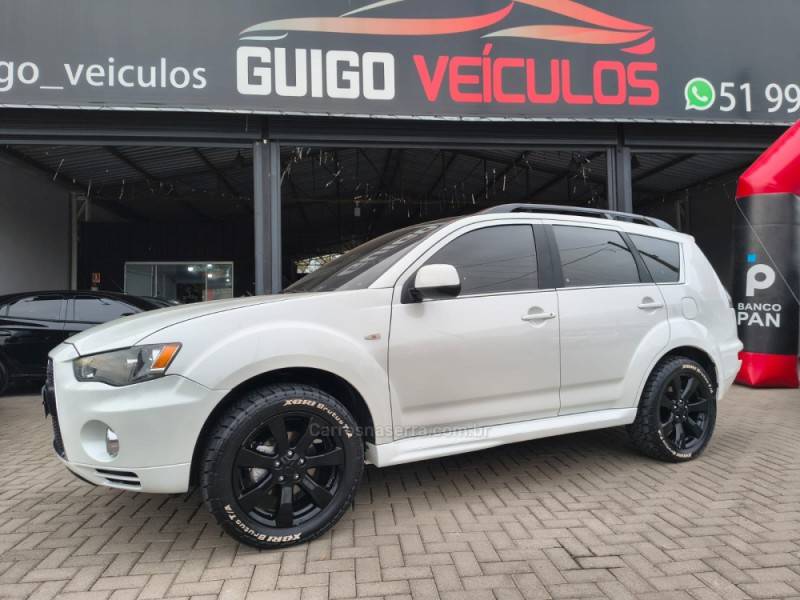 MITSUBISHI - OUTLANDER - 2012/2013 - Branca - R$ 68.900,00
