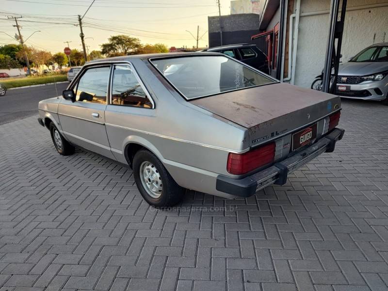 FORD - CORCEL II - 1980/1980 - Prata - R$ 13.900,00