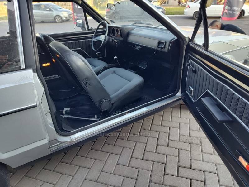 FORD - CORCEL II - 1980/1980 - Prata - R$ 13.900,00