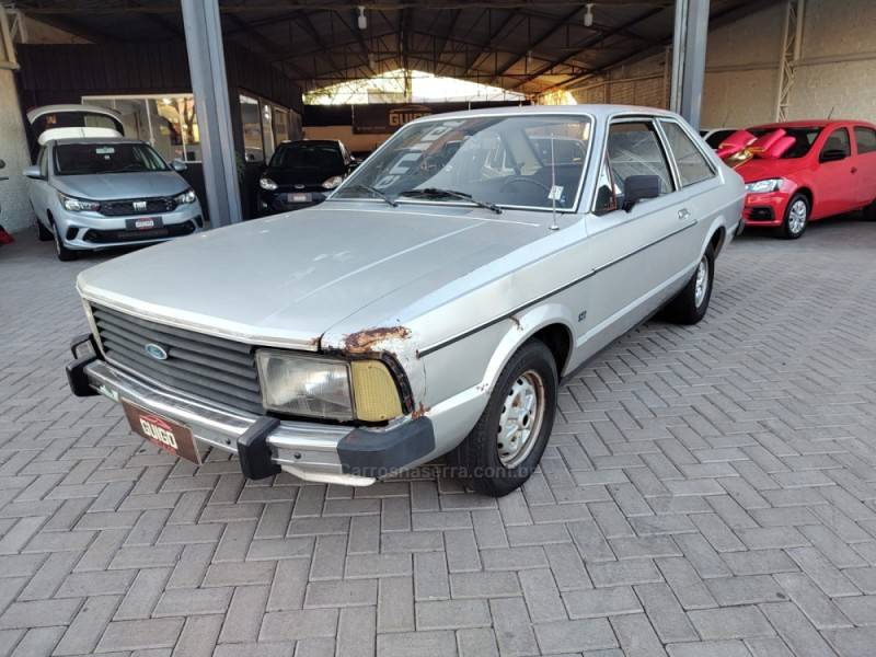 FORD - CORCEL II - 1980/1980 - Prata - R$ 13.900,00