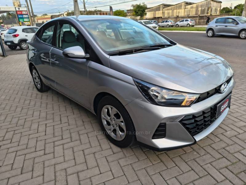 HYUNDAI - HB20S - 2023/2024 - Prata - R$ 78.900,00