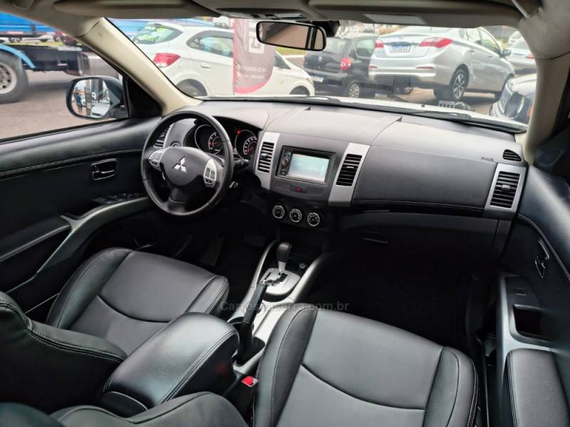 MITSUBISHI - OUTLANDER - 2012/2013 - Branca - R$ 68.900,00