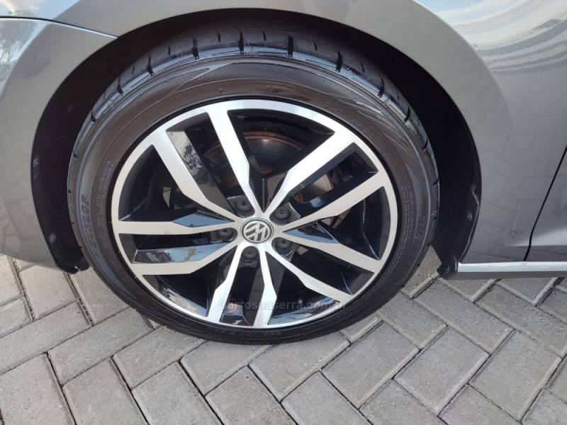 VOLKSWAGEN - GOLF - 2016/2016 - Cinza - R$ 82.900,00