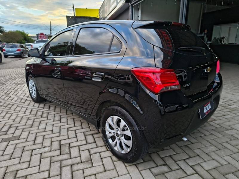 CHEVROLET - ONIX - 2019/2019 - Rosa - R$ 54.900,00