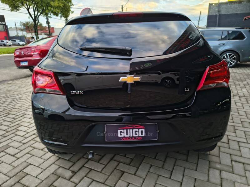 CHEVROLET - ONIX - 2019/2019 - Rosa - R$ 54.900,00