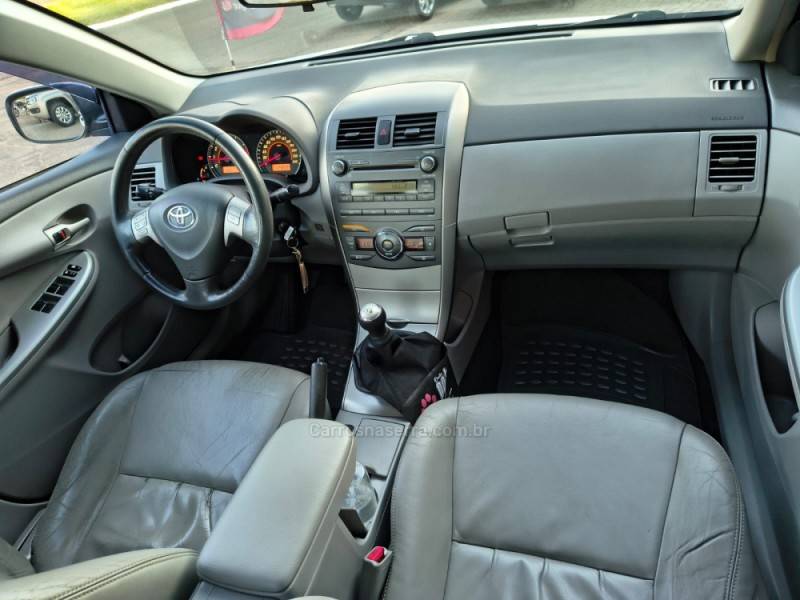 TOYOTA - COROLLA - 2009/2010 - Prata - R$ 52.900,00