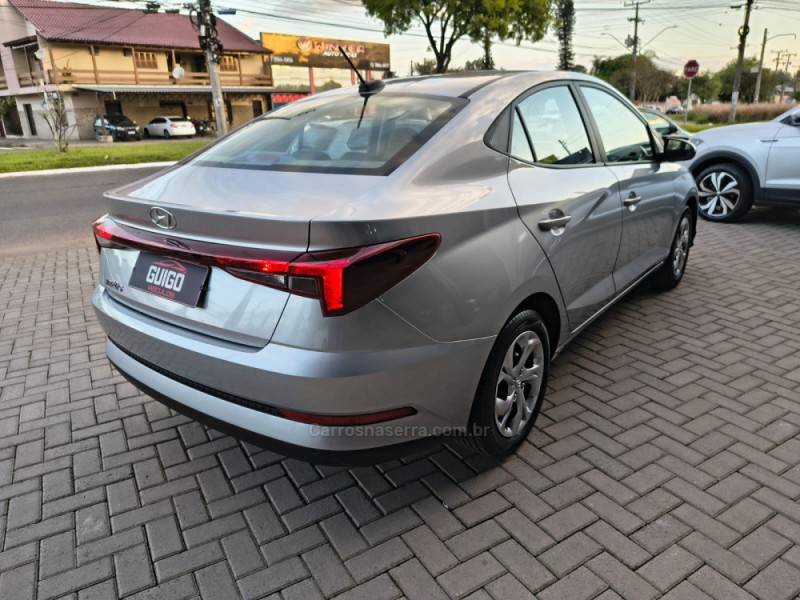 HYUNDAI - HB20S - 2023/2024 - Prata - R$ 78.900,00