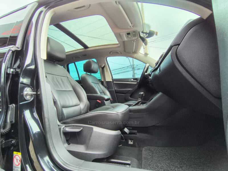VOLKSWAGEN - TIGUAN - 2011/2012 - Preta - R$ 58.900,00