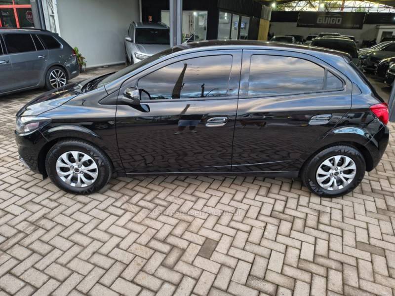 CHEVROLET - ONIX - 2019/2019 - Rosa - R$ 54.900,00