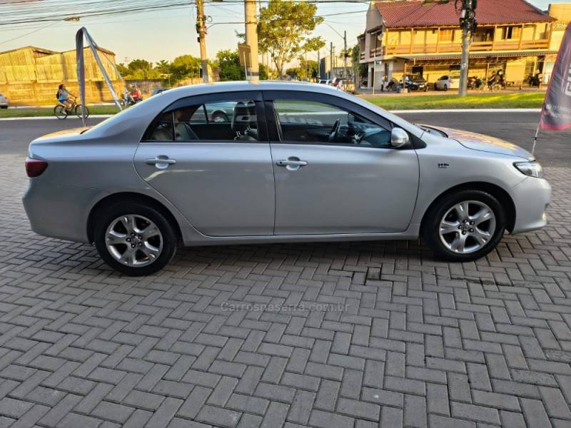 TOYOTA - COROLLA - 2009/2010 - Prata - R$ 52.900,00