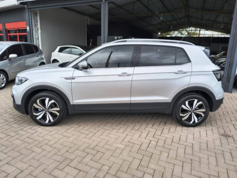 VOLKSWAGEN - T-CROSS - 2022/2023 - Prata - R$ 130.900,00