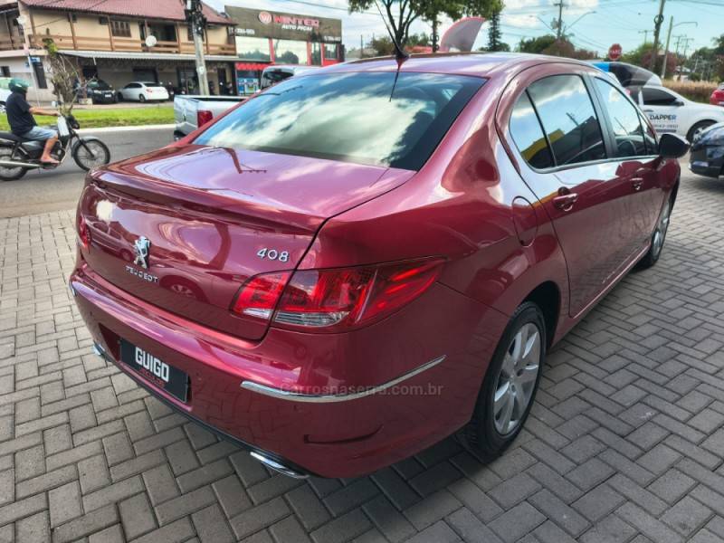 PEUGEOT - 408 - 2011/2012 - Vermelha - R$ 30.900,00