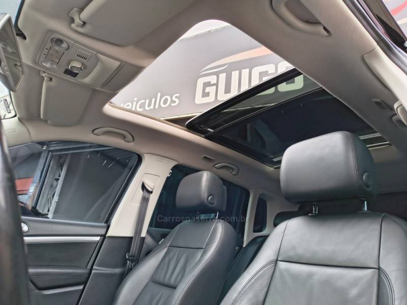 VOLKSWAGEN - TIGUAN - 2011/2012 - Preta - R$ 58.900,00