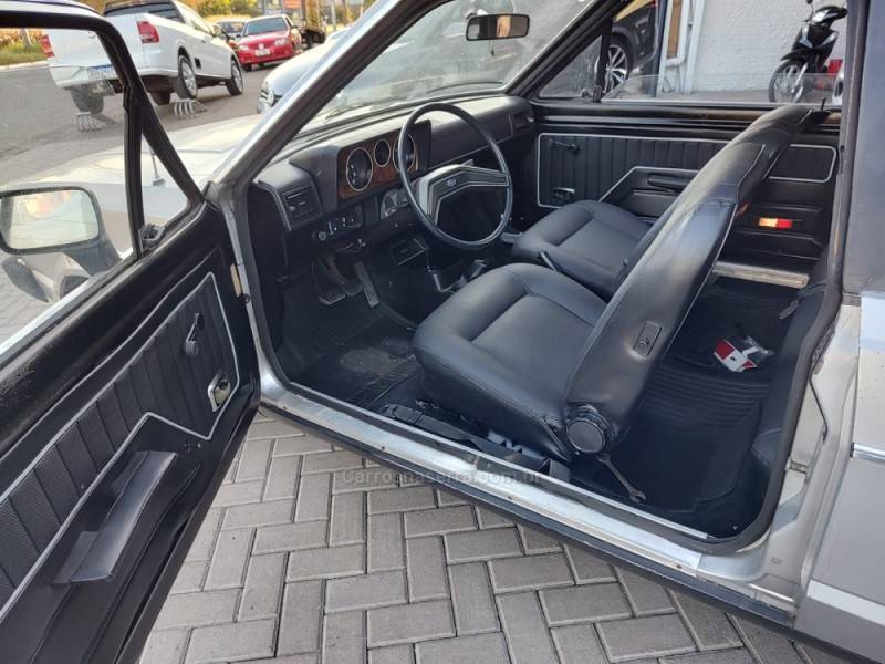 FORD - CORCEL II - 1980/1980 - Prata - R$ 13.900,00