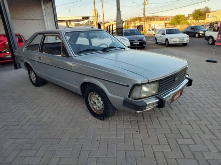 FORD - CORCEL II - 1980/1980 - Prata - R$ 13.900,00