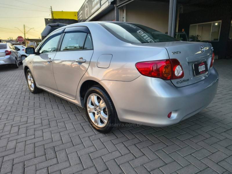 TOYOTA - COROLLA - 2009/2010 - Prata - R$ 52.900,00
