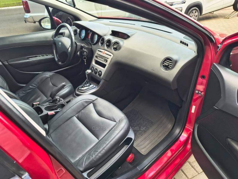 PEUGEOT - 408 - 2011/2012 - Vermelha - R$ 30.900,00
