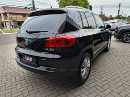 VOLKSWAGEN - TIGUAN - 2011/2012 - Preta - R$ 58.900,00